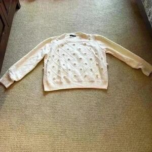 Boutique women's size 3XL made by simply plus cream, soft sweater.